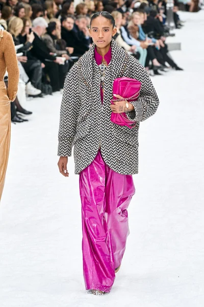 Look 39